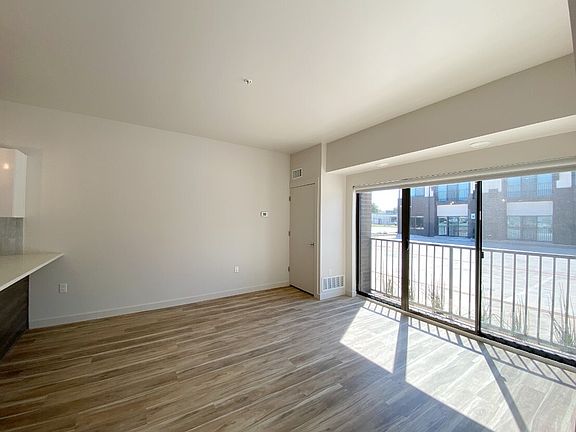 5th image of 1677 Midtown Pl #16506718