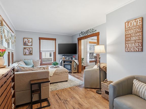 4th image of 338 Mercer Ave