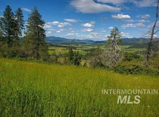 1017 Laura Ln, Princeton, ID 83857