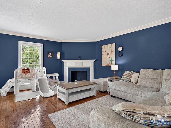 4th image of 414 Shore Dr