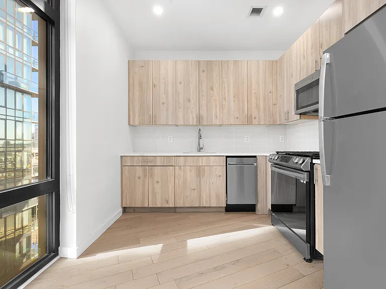 44-46 Purves St #4B — Photo 3