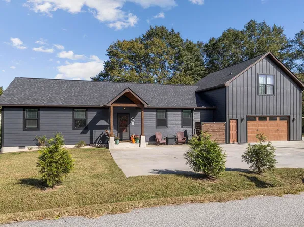 3706 Spearman Dr, Greer, SC 29651