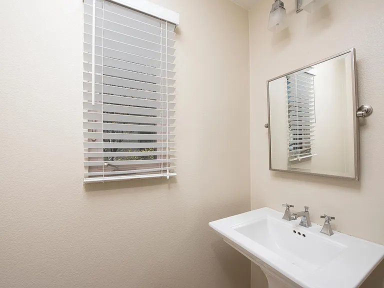 1270 Dahlia Loop — Photo 12
