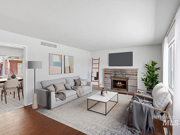 5th image of 4011 W Greenbrier Dr