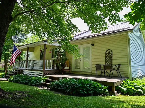 93 Sunrise Ln, Wyoming, WV 24898