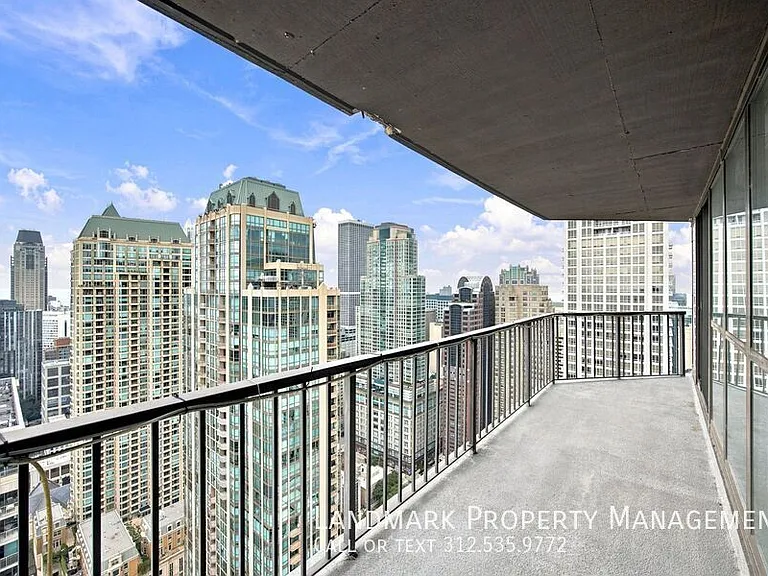 10 E Ontario St #4908 — Photo 37