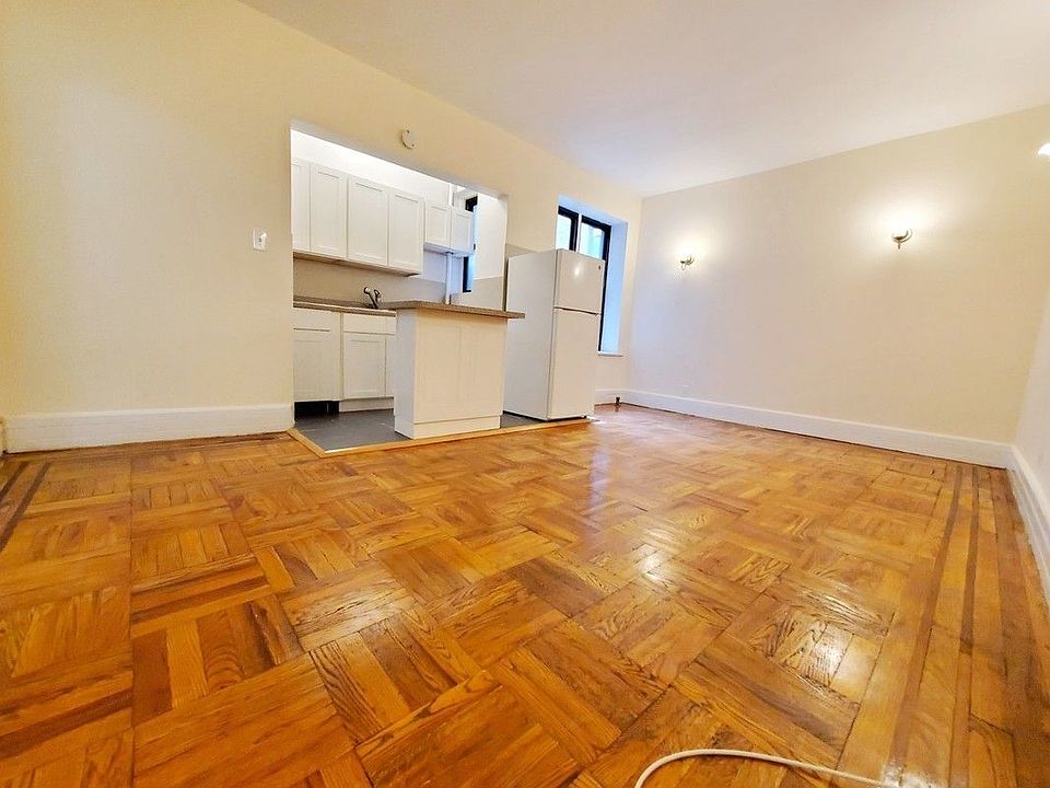1st image of 4141 46th St APT 5J