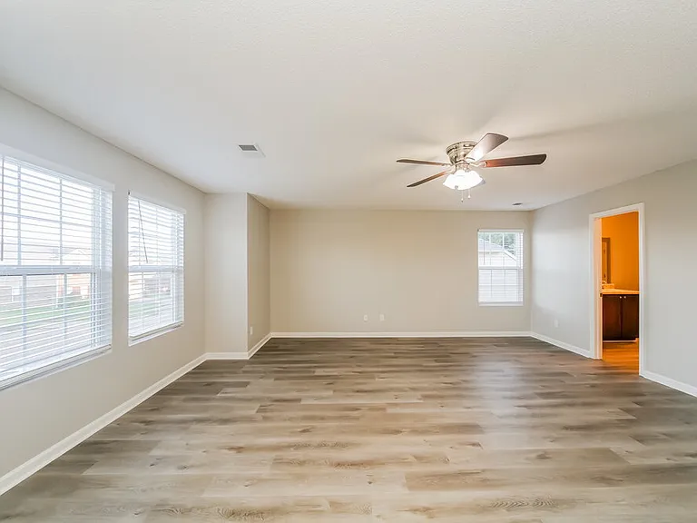 4521 Oakden Ln — Photo 10