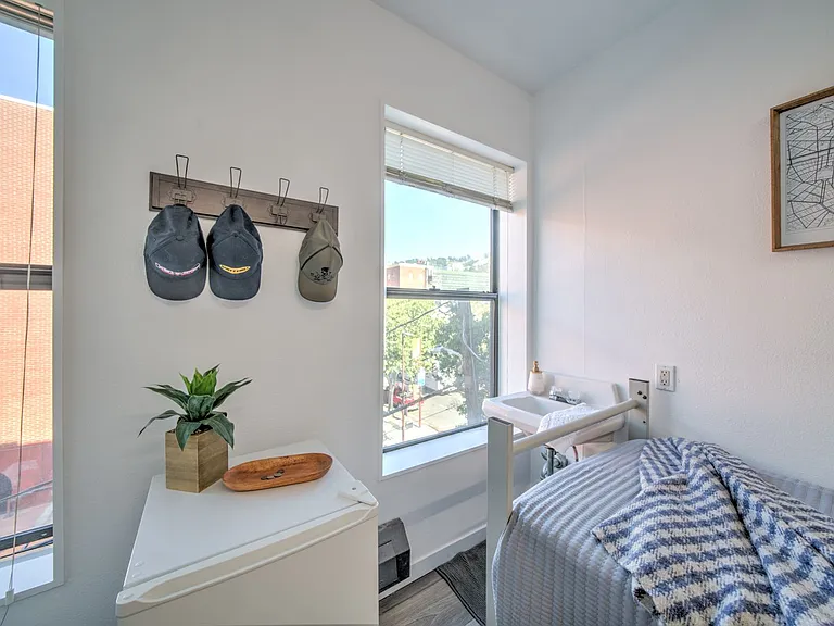 SHARED & PRIVATE Dorm Style Units Available at The Telegraph Commons! 2 blocks from UCB! — Photo 18