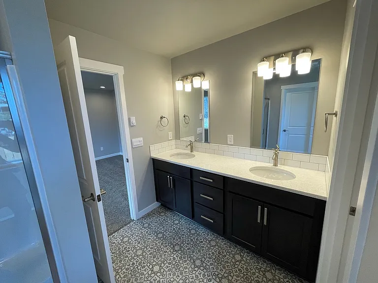 2707 Oakes Ave — Photo 18