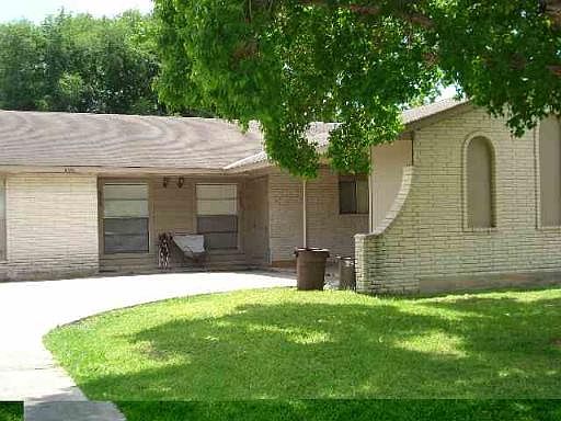 1st image of 606/608 W BYRD