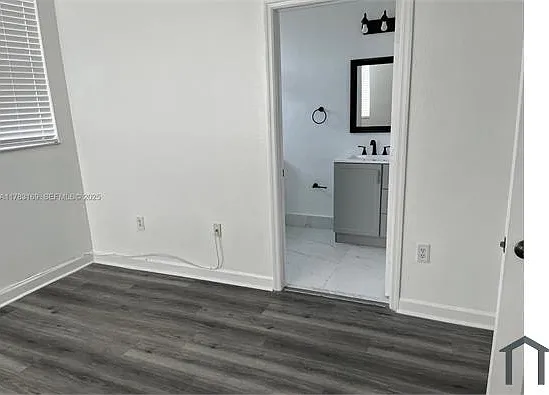 10919 SW 245th St — Photo 4