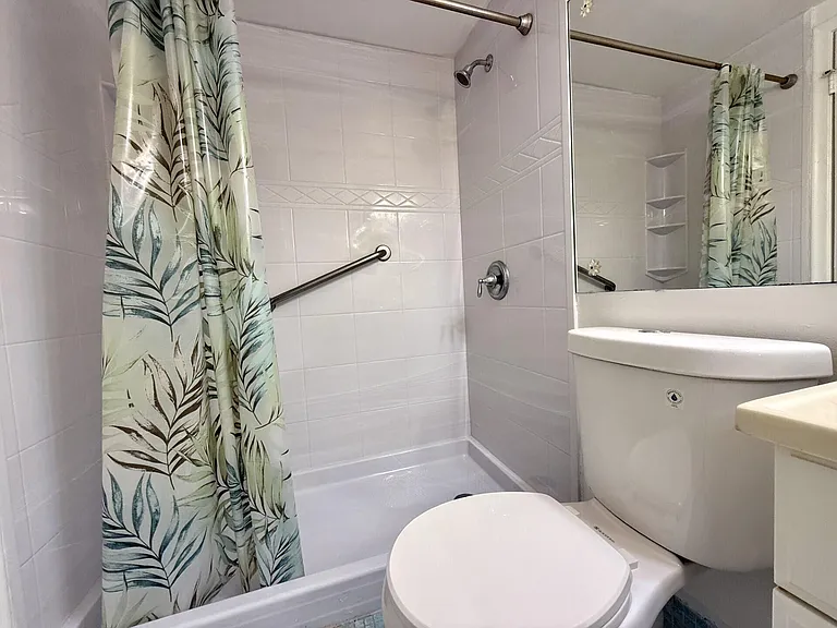 158 Easthampton G — Photo 9
