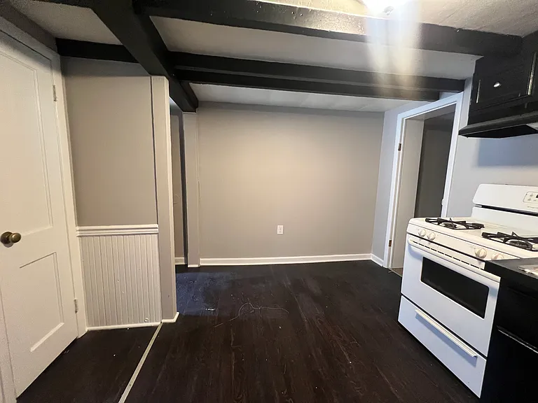 32 N East St #1 — Photo 5