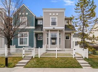 130 NW Promenade Way SE, Calgary, AB T2Z4E8