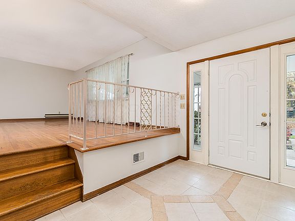 2nd image of 5103 Tamarack Blvd
