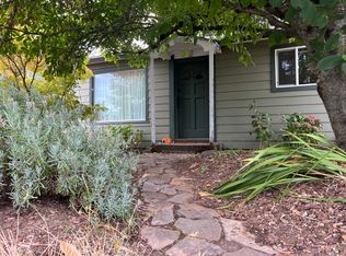 1819 B St, Hood River, OR 97031