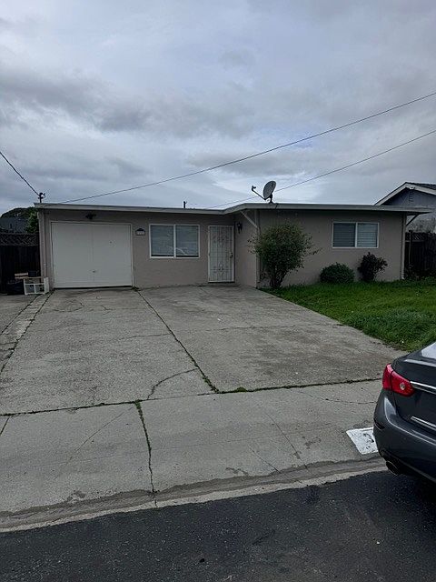 1st image of 392 Michele Dr
