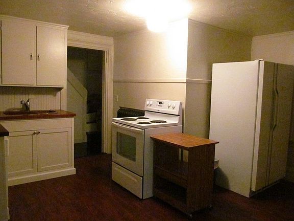 3rd image of 13 Chilton St APT 2R