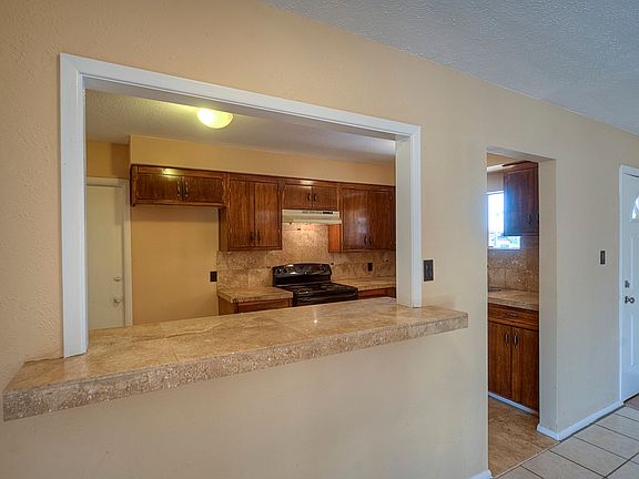 4th image of 3818 N 49th Ave