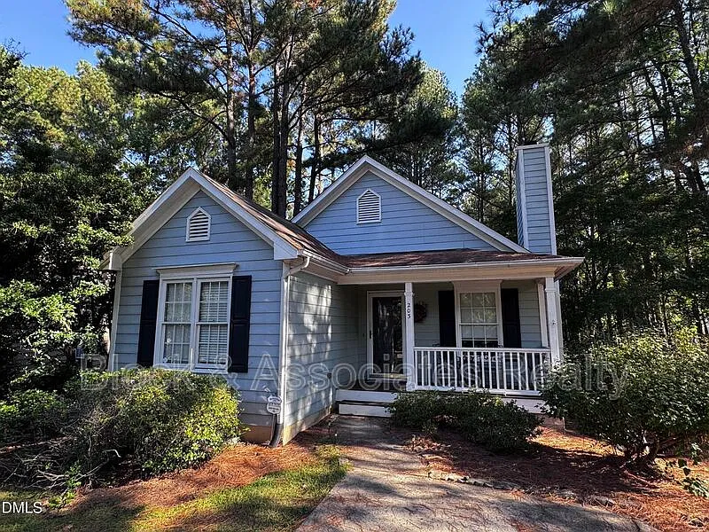 203 Sugarland Dr