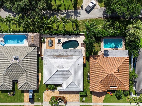 4th image of 5223 Deerhurst Crescent Circle