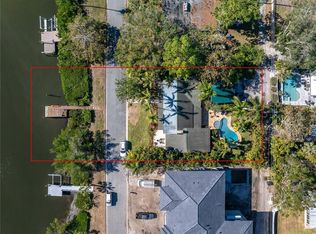 323 Coffee Pot Dr NE, Saint Petersburg, FL 33704