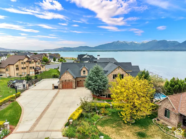 192 E Lakeside Ct, Saratoga Springs, UT 84045