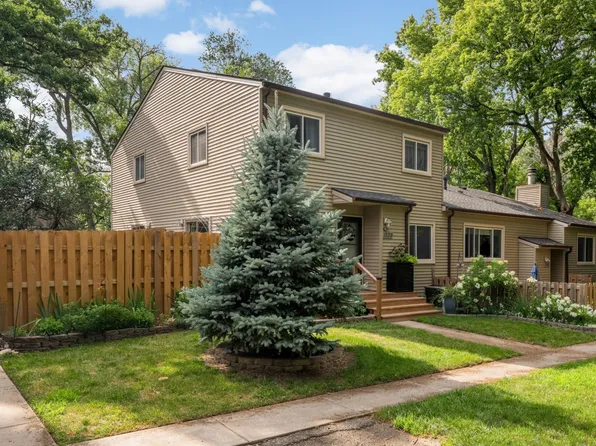 1539 Greenwood Ct N, Eagan, MN 55122