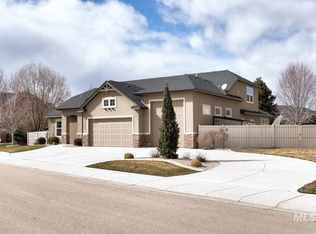 11390 W Streamview Dr, Star, ID 83669