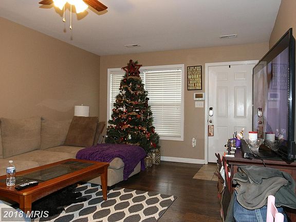 3rd image of 28 Montague Way