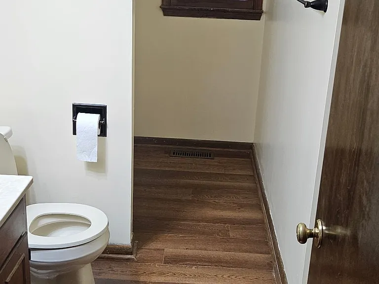 76 Bridlewood Dr — Photo 5
