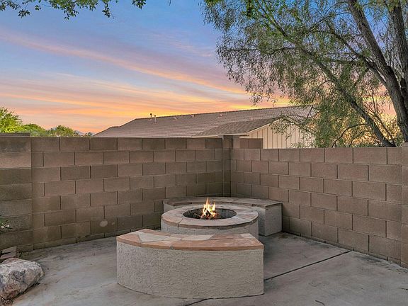 4th image of 470 S Sunny Rock Dr
