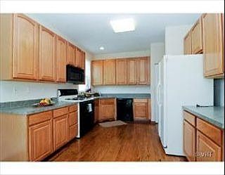 3rd image of 322 Pine Lake Cir
