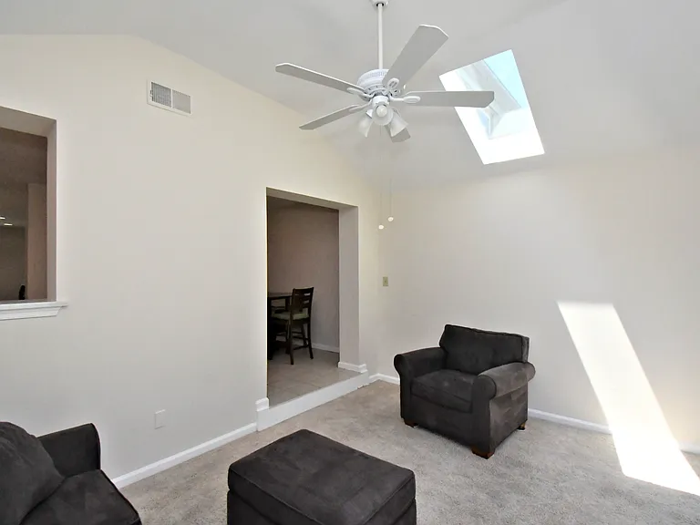 2489 Hillendale Dr — Photo 22
