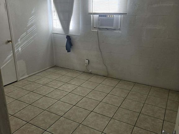 5th image of 909 N Kadota Ave #1