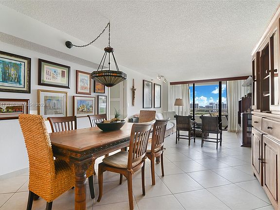 2nd image of 20225 NE 34th Ct APT 1412