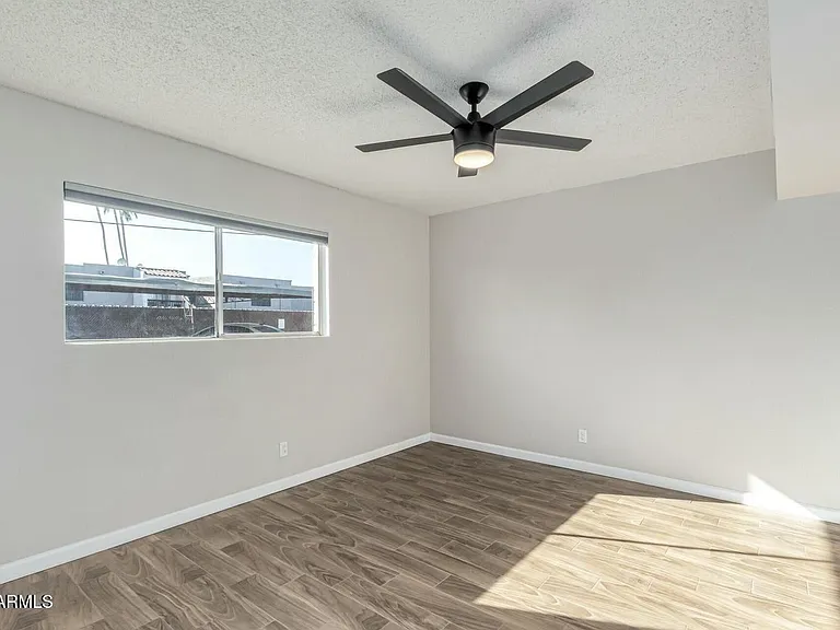721 E Montebello Ave #108 — Photo 16
