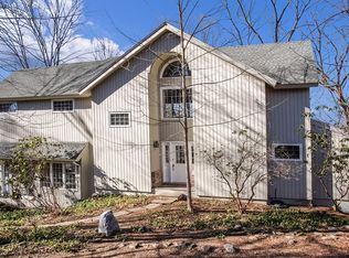 350 Long Ridge Rd #R, Pound Ridge, NY 10576