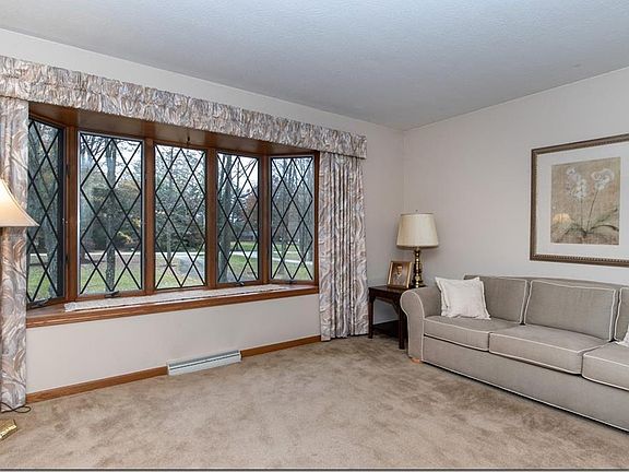 4th image of 7179 Northview Dr