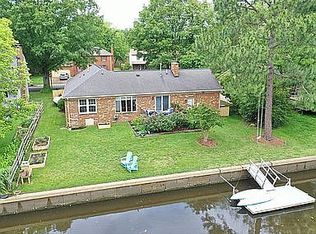 310 Burgh Westra Dr, Hampton, VA 23669