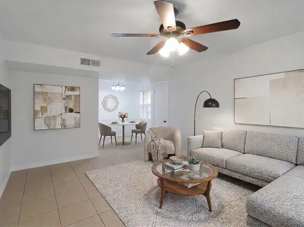 5929 Queensloch Dr APT 234, Houston, TX 77096