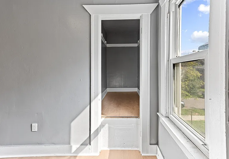 2045 Clements St #2 — Photo 10