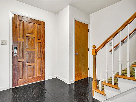 4th image of 117 Southampton Dr