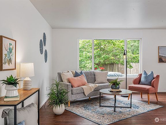 5th image of 13508 Huntley Place NW