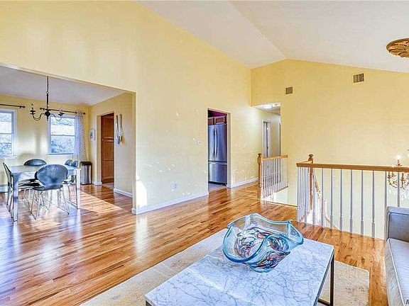 5th image of 2371 Ocean Ave