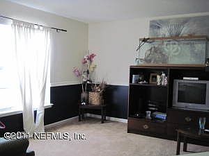 4th image of 933 Corsica Ln