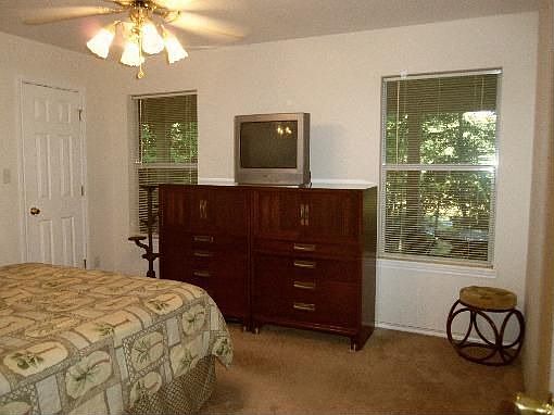 4th image of 1004 County Road 1597