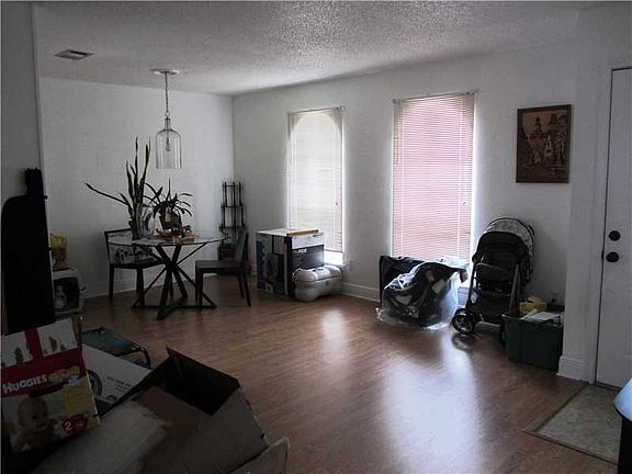 3rd image of 1217 Giuffrias Ave