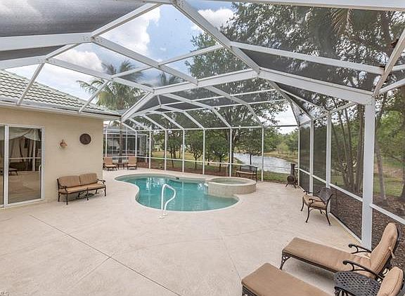 3rd image of 8914 Carillon Estates Way